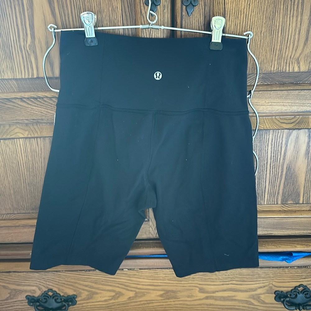 Lululemon biker shorts (8 inches)